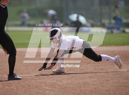 Thumbnail 1 in Emery vs. Morgan (UHSAA 3A Round 3) photogallery.