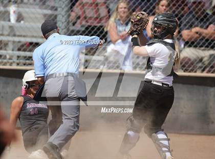 Thumbnail 2 in Emery vs. Morgan (UHSAA 3A Round 3) photogallery.