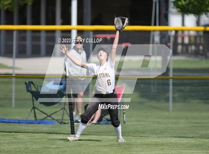 Thumbnail 2 in Emery vs. Morgan (UHSAA 3A Round 3) photogallery.