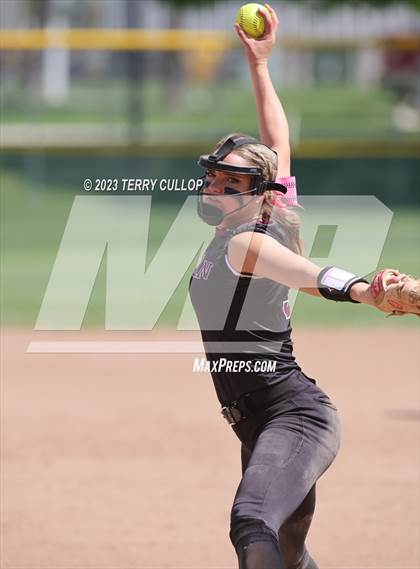Thumbnail 3 in Emery vs. Morgan (UHSAA 3A Round 3) photogallery.