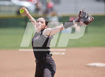 Thumbnail 1 in Emery vs. Morgan (UHSAA 3A Round 3) photogallery.