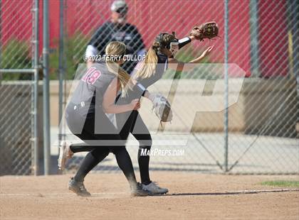 Thumbnail 1 in Emery vs. Morgan (UHSAA 3A Round 3) photogallery.