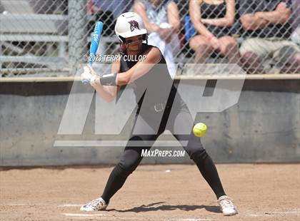 Thumbnail 3 in Emery vs. Morgan (UHSAA 3A Round 3) photogallery.