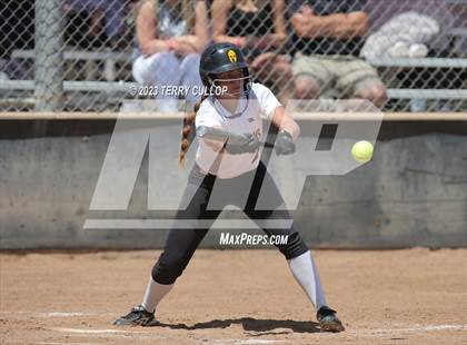 Thumbnail 2 in Emery vs. Morgan (UHSAA 3A Round 3) photogallery.