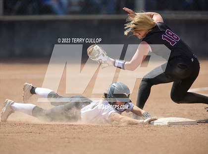 Thumbnail 1 in Emery vs. Morgan (UHSAA 3A Round 3) photogallery.