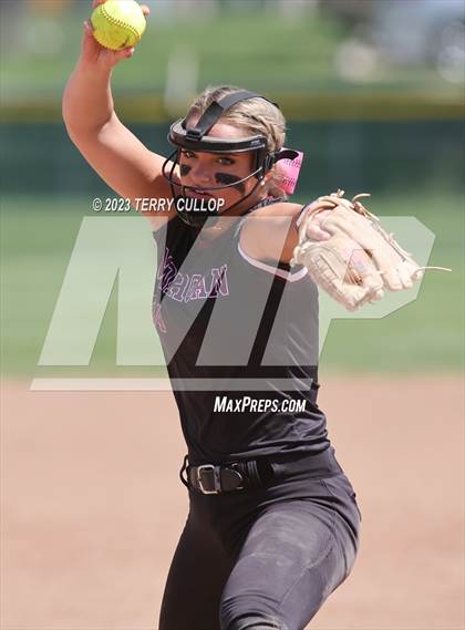 Thumbnail 2 in Emery vs. Morgan (UHSAA 3A Round 3) photogallery.