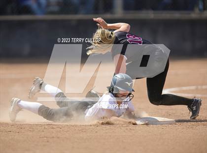 Thumbnail 3 in Emery vs. Morgan (UHSAA 3A Round 3) photogallery.