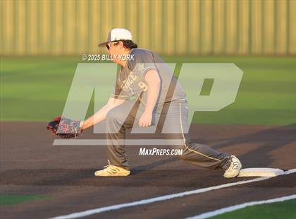 Thumbnail 2 in Grand Saline vs Eustace photogallery.