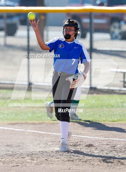 Thumbnail 2 in Smidt Tech @ Highland (CIF Southern Regional D4 Quarterfinal) photogallery.