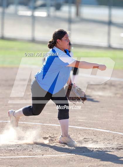 Thumbnail 3 in Smidt Tech @ Highland (CIF Southern Regional D4 Quarterfinal) photogallery.