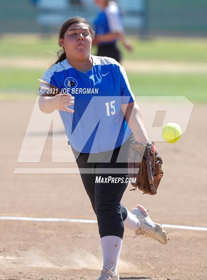 Thumbnail 2 in Smidt Tech @ Highland (CIF Southern Regional D4 Quarterfinal) photogallery.