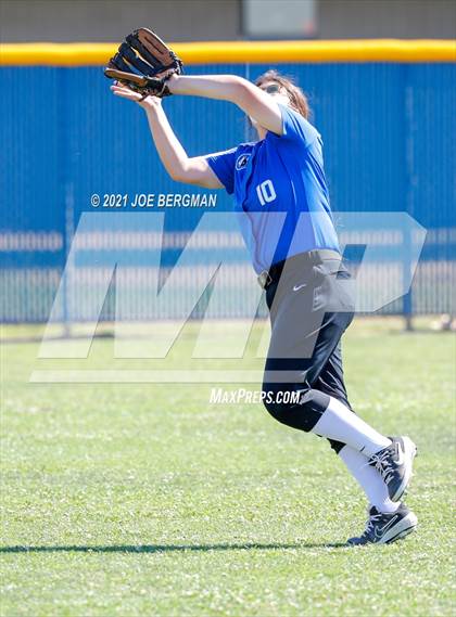 Thumbnail 3 in Smidt Tech @ Highland (CIF Southern Regional D4 Quarterfinal) photogallery.