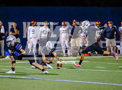 Thumbnail 3 in Benjamin vs. Lakeland Christian (FHSAA 3A Regional Semifinal) photogallery.