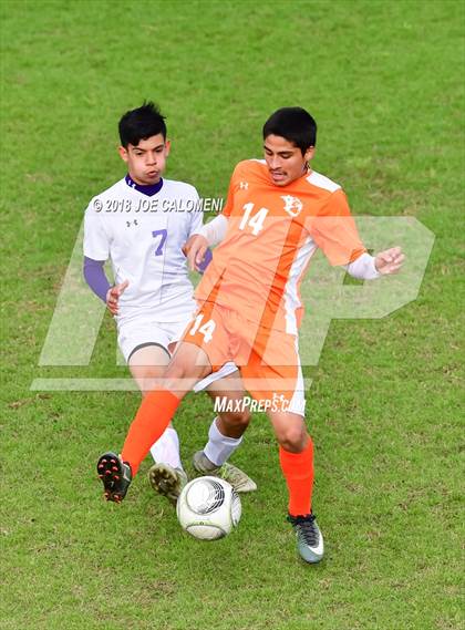 Thumbnail 2 in Burbank vs. Brackenridge photogallery.
