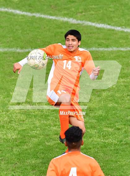 Thumbnail 2 in Burbank vs. Brackenridge photogallery.