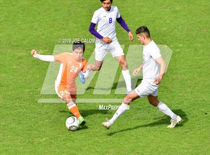 Thumbnail 2 in Burbank vs. Brackenridge photogallery.