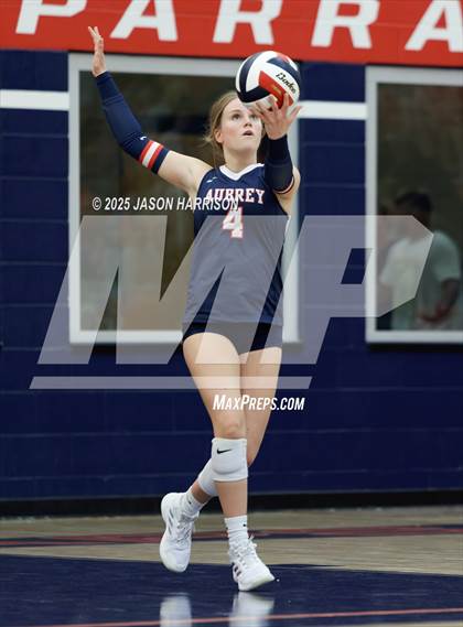 Thumbnail 1 in Farmersville @ Aubrey photogallery.