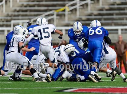 Thumbnail 1 in Syracuse vs Fremont (5A Semifinal) photogallery.