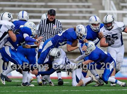 Thumbnail 1 in Syracuse vs Fremont (5A Semifinal) photogallery.