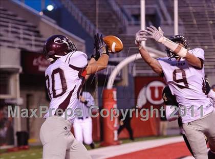 Thumbnail 2 in Syracuse vs Fremont (5A Semifinal) photogallery.