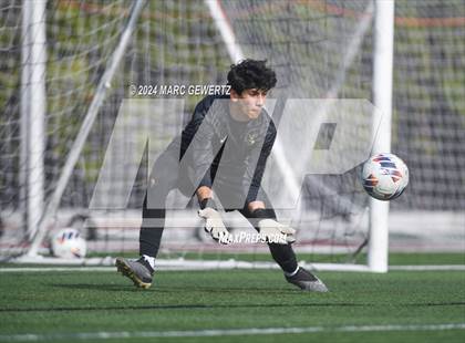 Thumbnail 3 in Servite vs. De La Salle (SoCal College Showcase) photogallery.