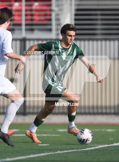 Thumbnail 2 in Servite vs. De La Salle (SoCal College Showcase) photogallery.