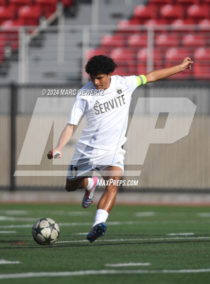 Thumbnail 3 in Servite vs. De La Salle (SoCal College Showcase) photogallery.