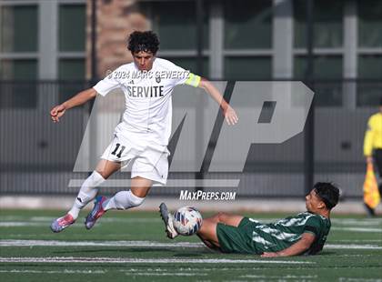 Thumbnail 3 in Servite vs. De La Salle (SoCal College Showcase) photogallery.