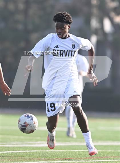 Thumbnail 2 in Servite vs. De La Salle (SoCal College Showcase) photogallery.