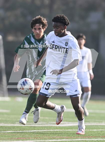 Thumbnail 3 in Servite vs. De La Salle (SoCal College Showcase) photogallery.
