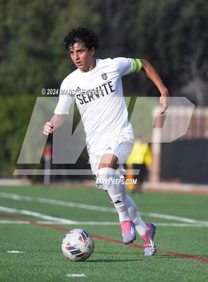 Thumbnail 2 in Servite vs. De La Salle (SoCal College Showcase) photogallery.