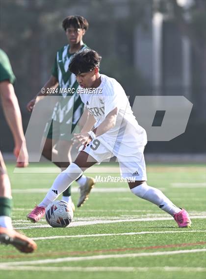Thumbnail 1 in Servite vs. De La Salle (SoCal College Showcase) photogallery.