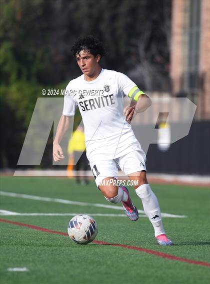 Thumbnail 2 in Servite vs. De La Salle (SoCal College Showcase) photogallery.