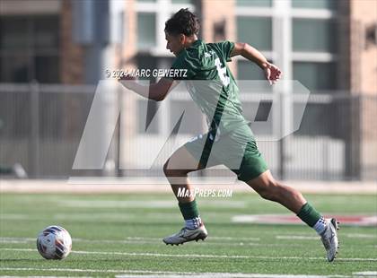 Thumbnail 2 in Servite vs. De La Salle (SoCal College Showcase) photogallery.