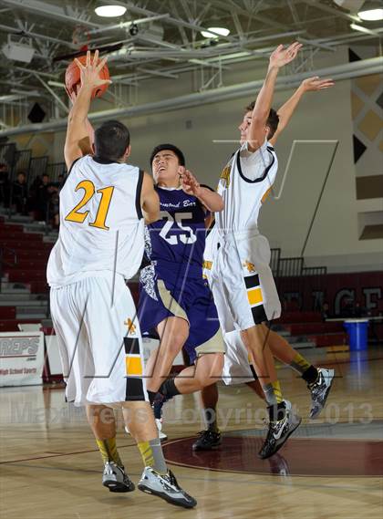 Thumbnail 1 in Diamond Bar vs. Cabrillo (MaxPreps Holiday Classic) photogallery.