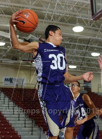 Thumbnail 1 in Diamond Bar vs. Cabrillo (MaxPreps Holiday Classic) photogallery.