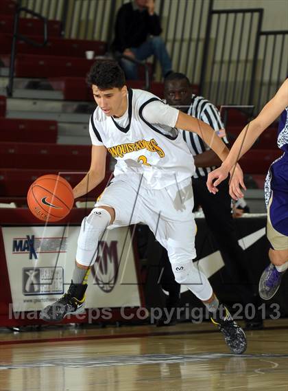 Thumbnail 3 in Diamond Bar vs. Cabrillo (MaxPreps Holiday Classic) photogallery.