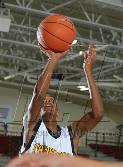 Thumbnail 1 in Diamond Bar vs. Cabrillo (MaxPreps Holiday Classic) photogallery.