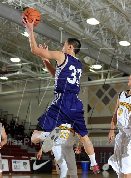 Thumbnail 1 in Diamond Bar vs. Cabrillo (MaxPreps Holiday Classic) photogallery.