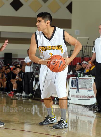 Thumbnail 2 in Diamond Bar vs. Cabrillo (MaxPreps Holiday Classic) photogallery.