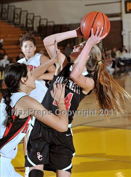 Thumbnail 3 in Hanford vs. San Clemente (OC Championships) photogallery.