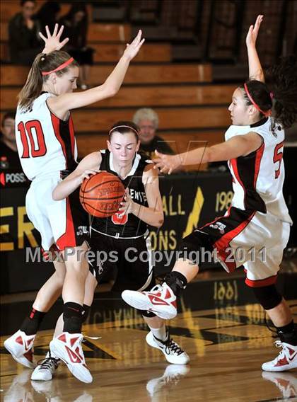 Thumbnail 3 in Hanford vs. San Clemente (OC Championships) photogallery.