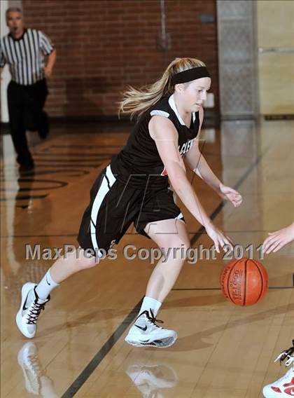 Thumbnail 1 in Hanford vs. San Clemente (OC Championships) photogallery.