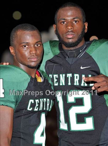 Thumbnail 3 in Northwestern vs. Central (FHSAA Playoffs) photogallery.