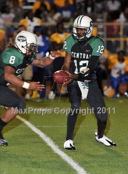 Thumbnail 1 in Northwestern vs. Central (FHSAA Playoffs) photogallery.