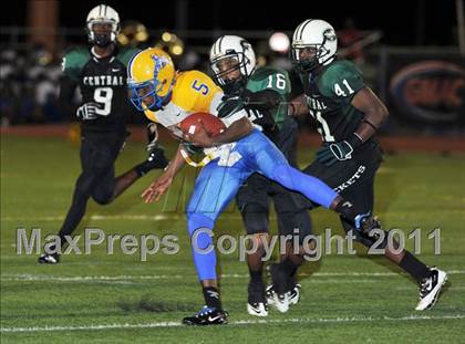 Thumbnail 2 in Northwestern vs. Central (FHSAA Playoffs) photogallery.