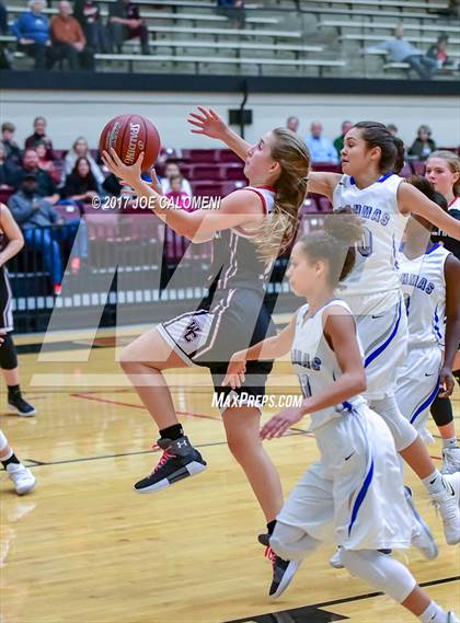 Thumbnail 2 in Churchill vs MacArthur [Douglas] photogallery.