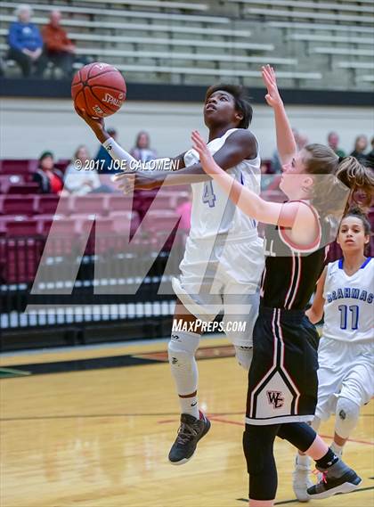Thumbnail 1 in Churchill vs MacArthur [Douglas] photogallery.