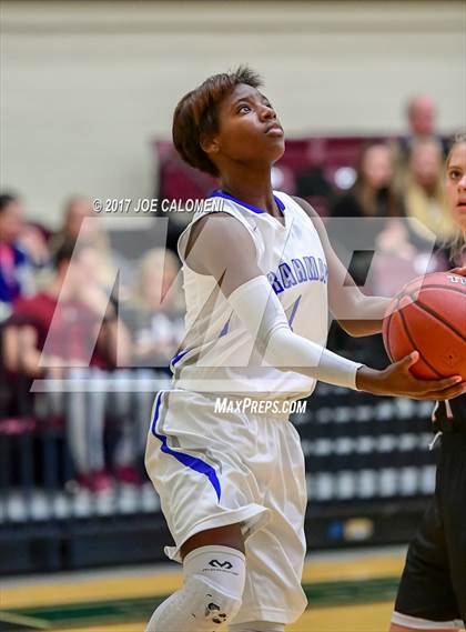 Thumbnail 3 in Churchill vs MacArthur [Douglas] photogallery.