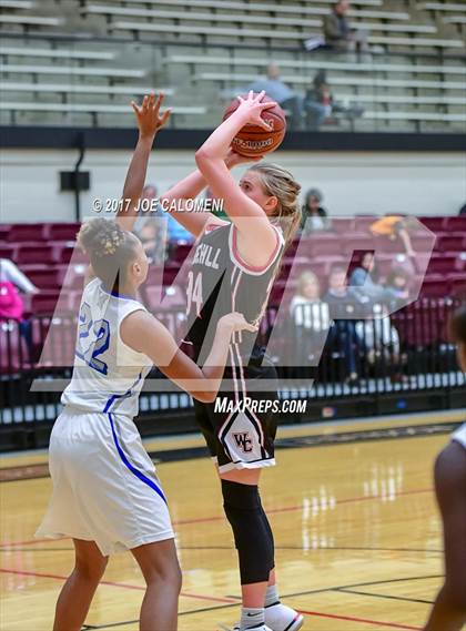 Thumbnail 2 in Churchill vs MacArthur [Douglas] photogallery.